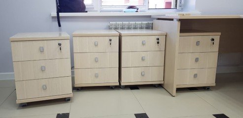 Тумбы для офиса с замком